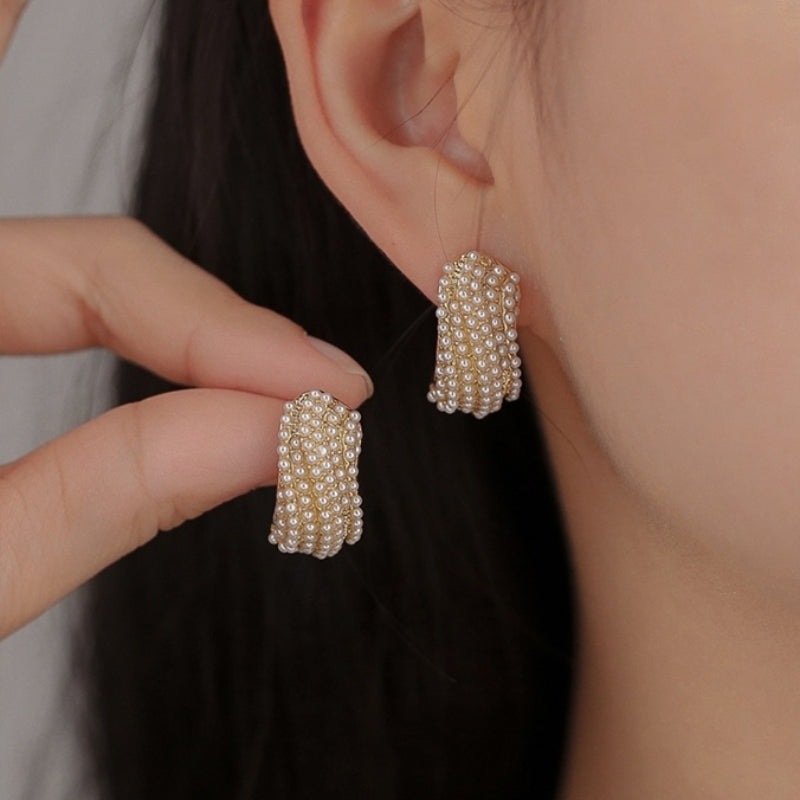 S Shape Pearl Earring Hoop Elegant Gold Pearl Earrings with Silver Pin
