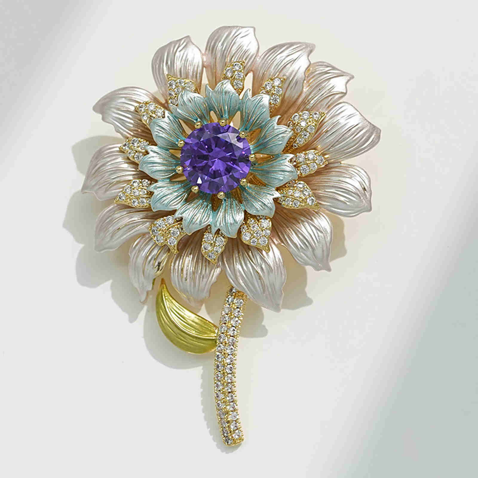 Luxury Daisy Brooch Pin Crystal Flower Brooches for Women