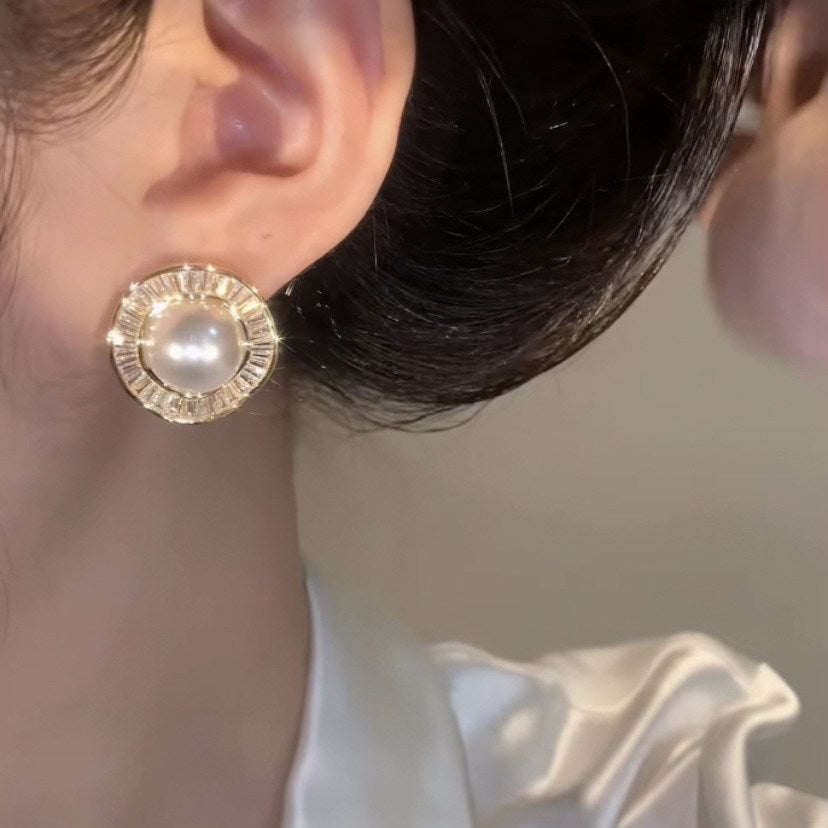 Pendientes de perlas con halo de cristal Pendientes de perlas blancas Pin de plata S925