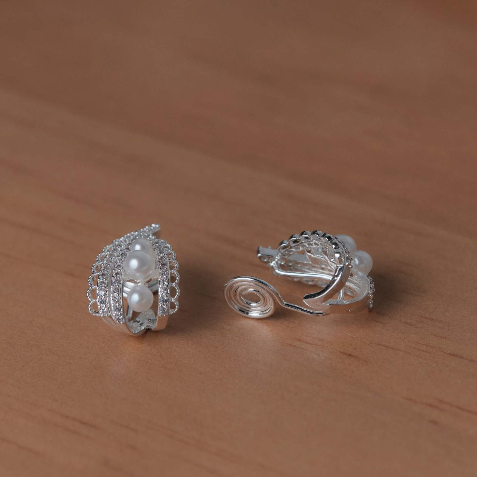 Elegant Lace Hoop Earrings White and Gray Pearl Earring Hoops with Silver Pin