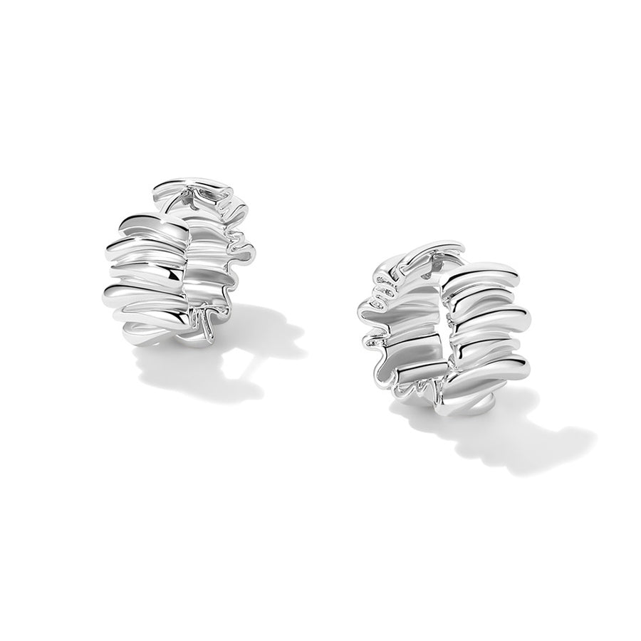 Pendientes de aro pequeños con patrón de pliegues en oro y plata Pendientes de aro con forma de croissant Pin de plata