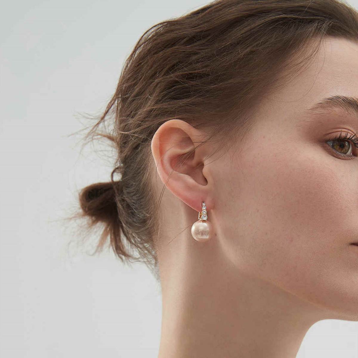 2025 Designed Pearl Drop Earrings with Crystal Hoop S925 Silver Pin