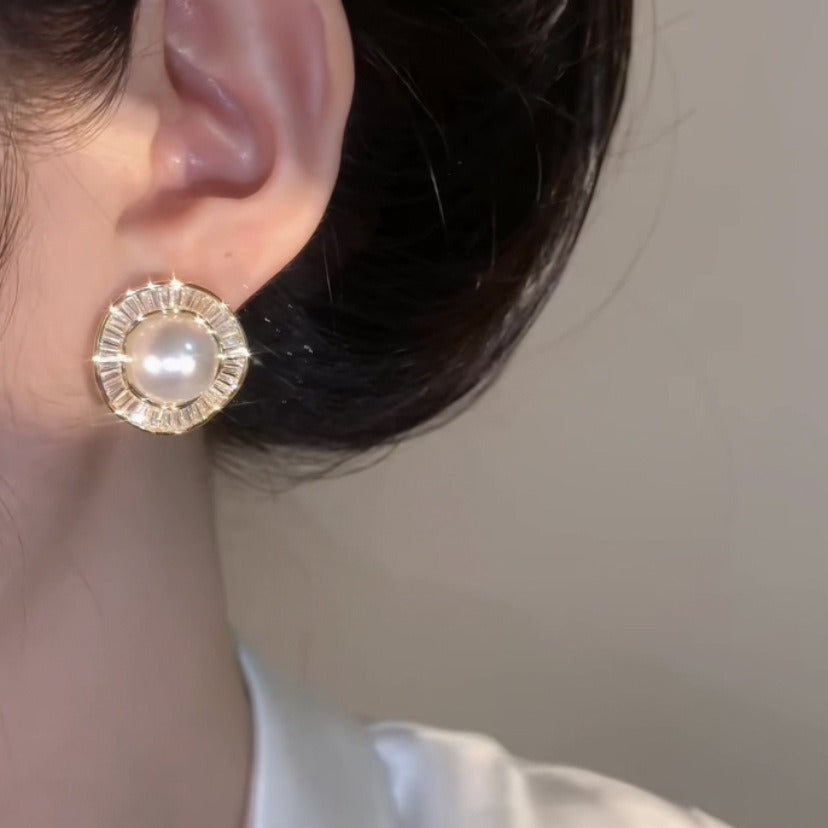 Pendientes de perlas con halo de cristal Pendientes de perlas blancas Pin de plata S925