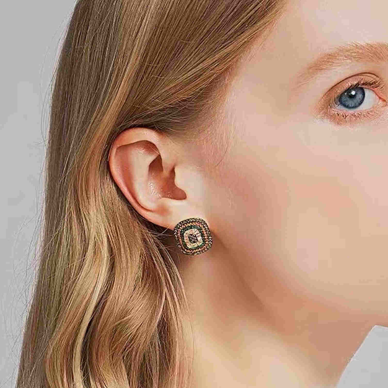 Pendientes cuadrados con diamantes coloridos y pasador de plata S925