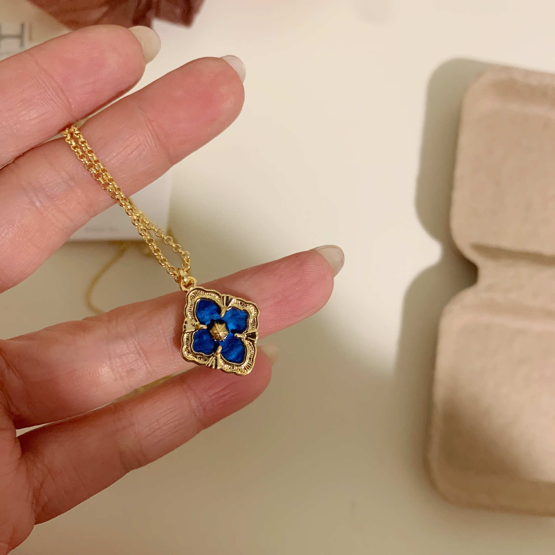 Luxury Mother of Pearl Clover Necklace 14K Gold Plated Chain Necklace