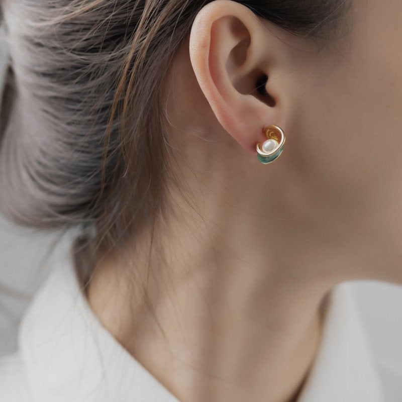 Aretes de perlas de agua dulce, aretes en forma de U de oro de 14 quilates con perlas blancas y pasador de plata