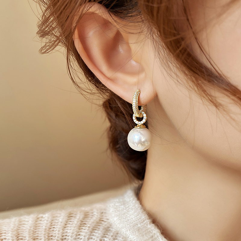 Pendientes colgantes de perlas blancas con aro de oro y diamantes, pasador de plata