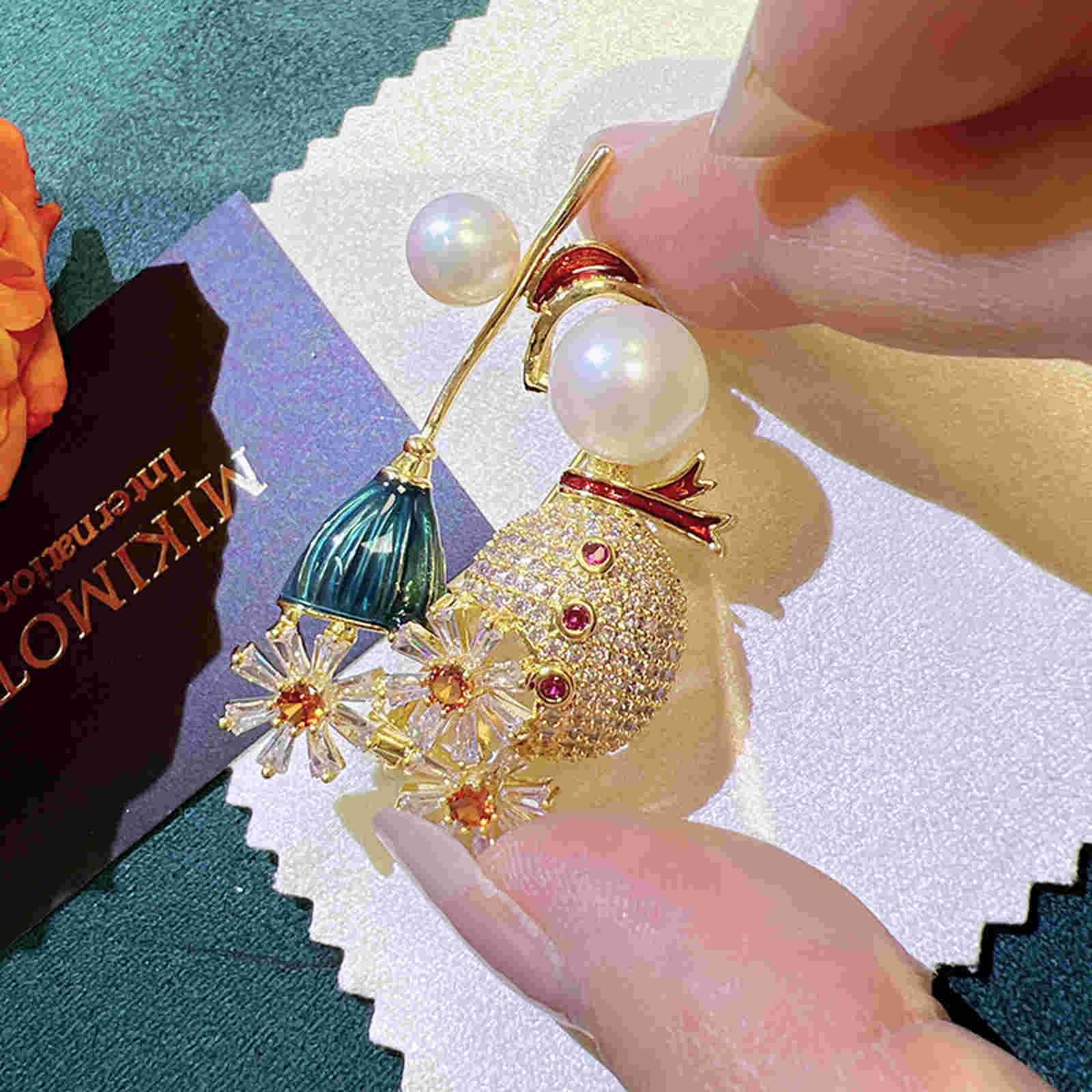 Christmas Pearl Snowman Brooch Pin Freshwater Pearl Snowploughing Cute Snowman Brooch