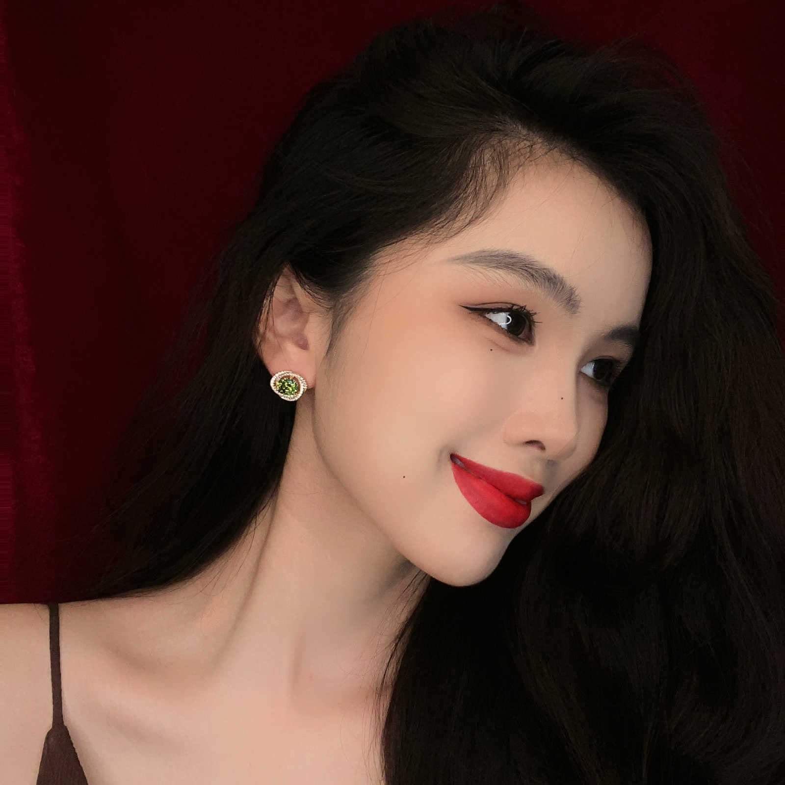 Pendientes de diamantes de imitación verdes Pendientes de aro de circonio con alfileres de plata S925