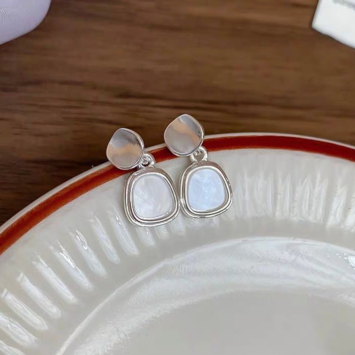 High Luster Natural Mother of Pearl Earrings Gold and Silver Dangle Earrings for Women