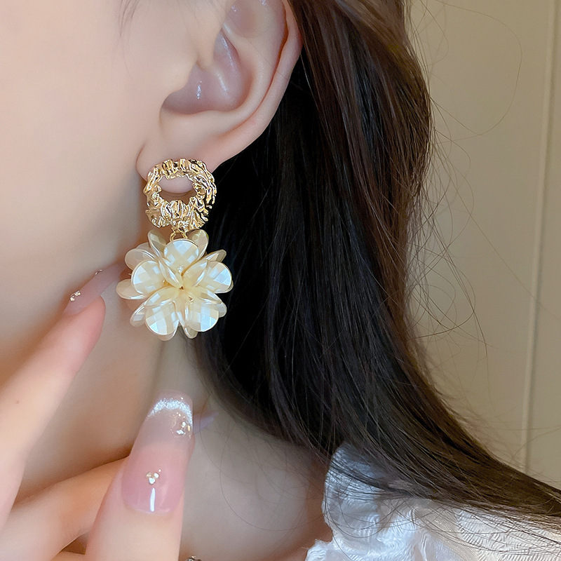 Flower Drop Earrings White Hydrangea Dangle Earrings with S925 Silver Pin