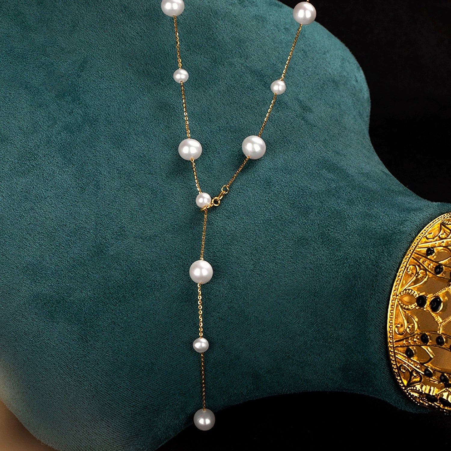 Scattered Pearl Necklace Tin Cup Pearl Necklace with Gold an Silver Plated Chain