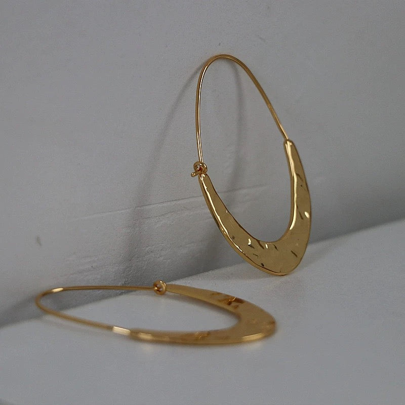 Super Large Hoop Earrings Gold and Silver Ear Hoop Water Ripple Pattern Design with Silver Pin
