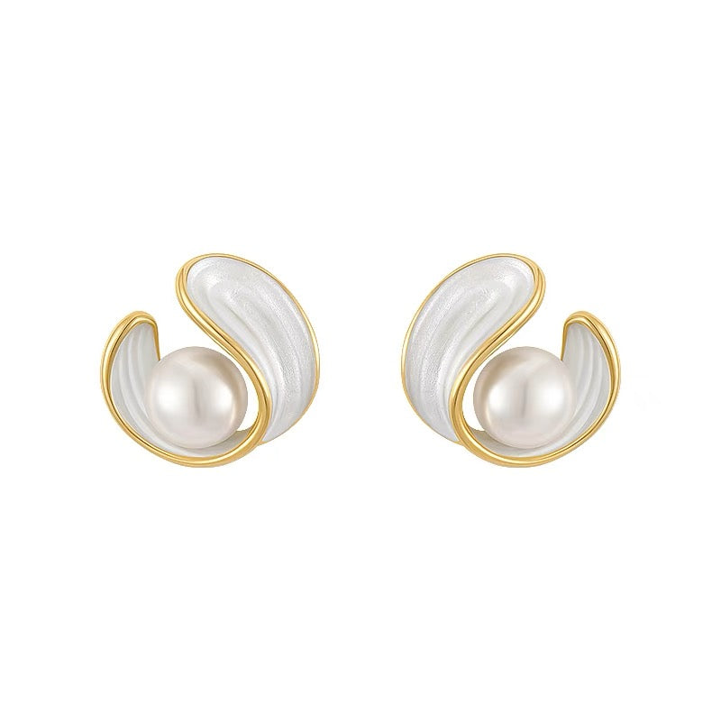 Aretes de perlas de agua dulce, aretes en forma de U de oro de 14 quilates con perlas blancas y pasador de plata