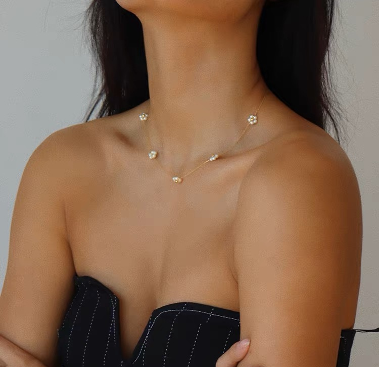 Daisy Freshwater Pearl 18K Gold Plated Necklace Elegant Flower Design Chocker