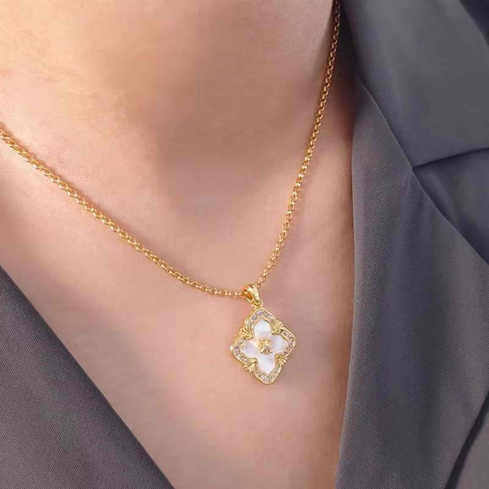 Luxury Mother of Pearl Clover Necklace 14K Gold Plated Chain Necklace