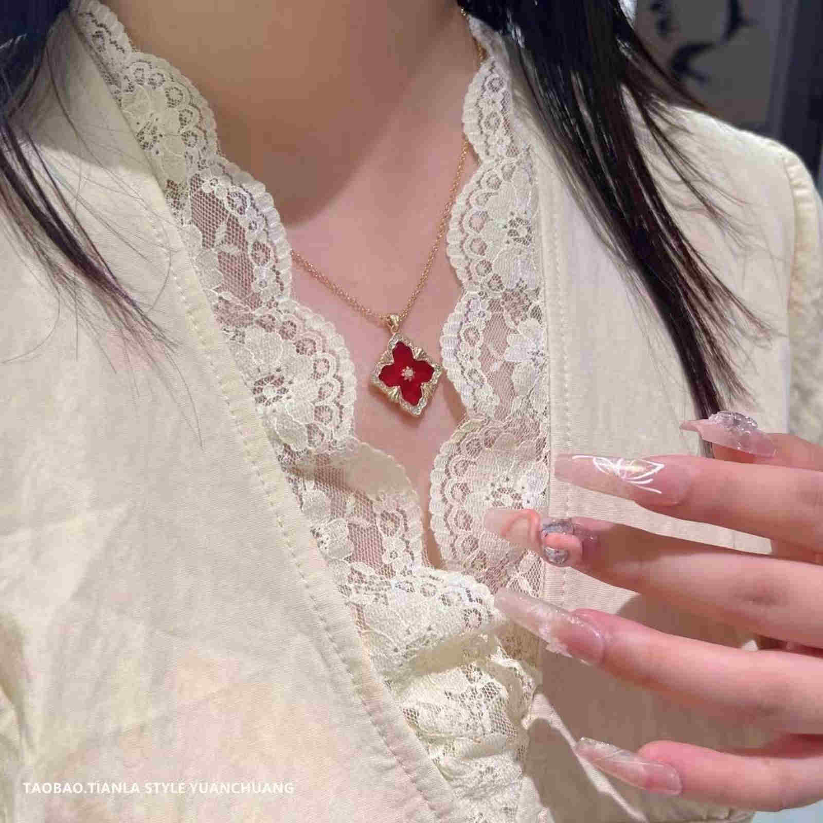 Luxury Mother of Pearl Clover Necklace 14K Gold Plated Chain Necklace