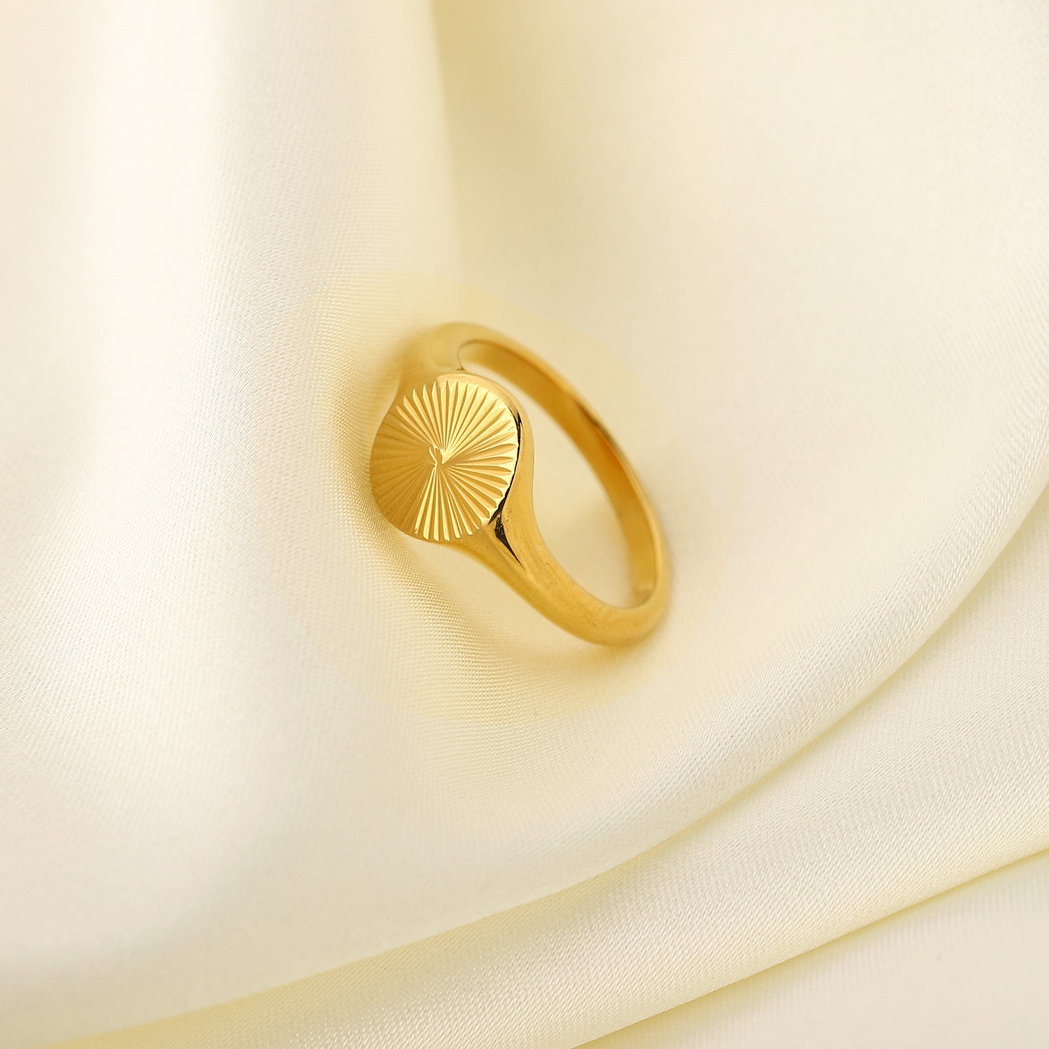 Bagues plaquées or 14 carats Croissant Chevalière torsadée Bague dôme épaisse Bague étoile empilable Bijoux minimalistes