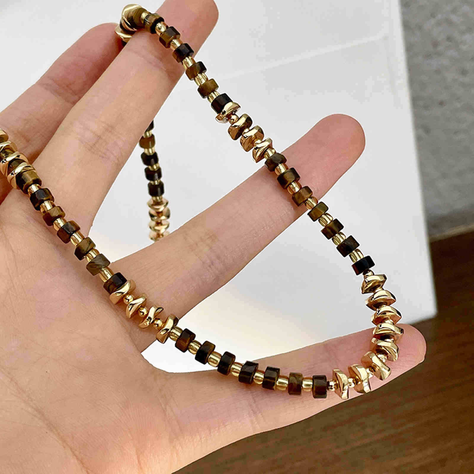 Maillard Style Necklace Natural Stone Necklace Tiger Eye Stone Beaded Clavicle Chain for Women