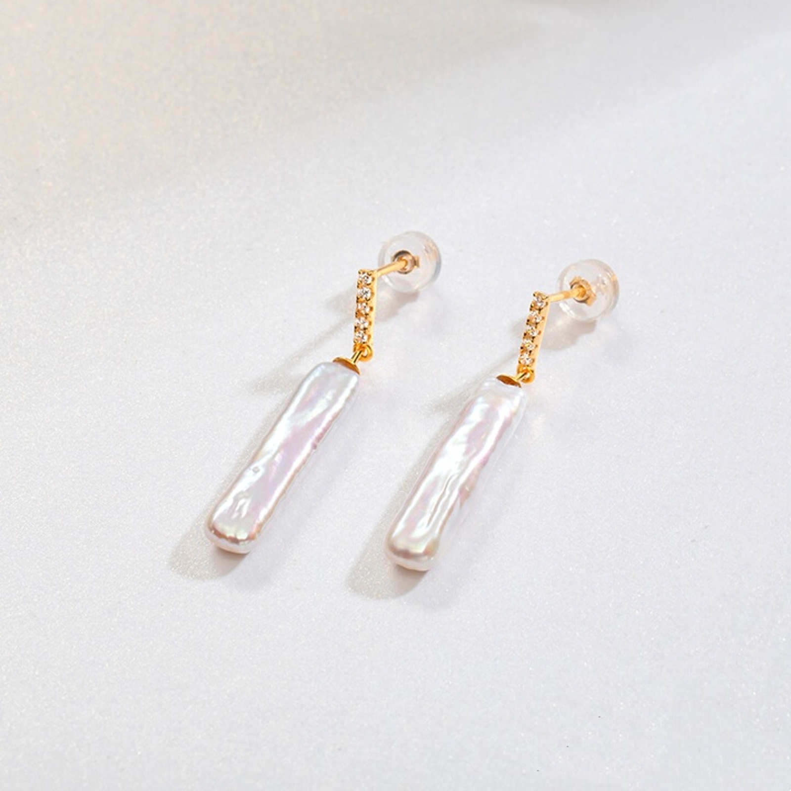 Pendientes de perlas reales de agua dulce, pendientes colgantes de perlas barrocas largas naturales con pasador de plata