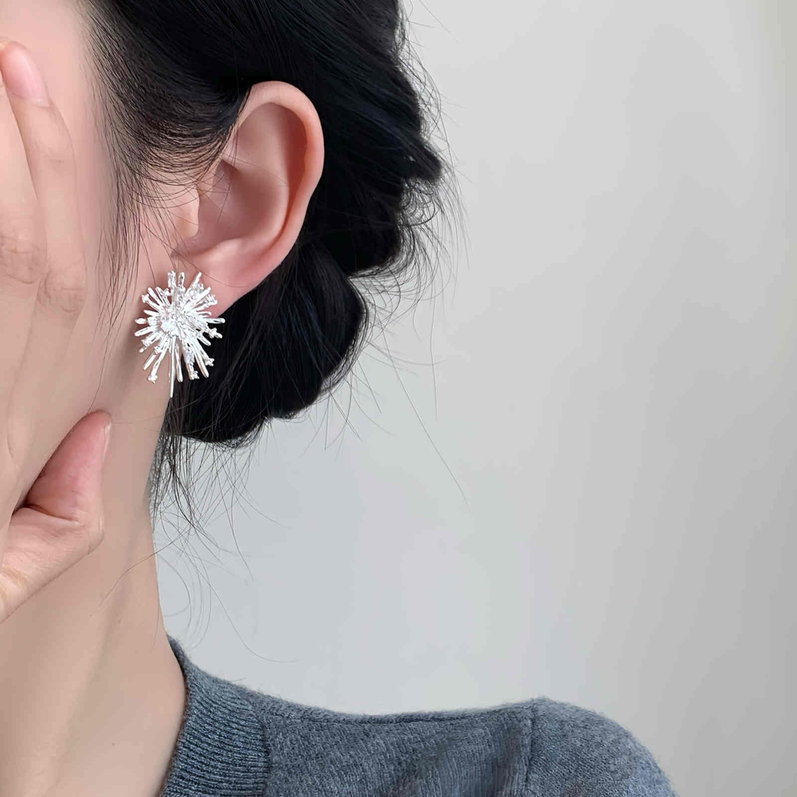 Crystal Earring Studs Designed Gold and Silver Firework Earrings with s925 Silver Pin