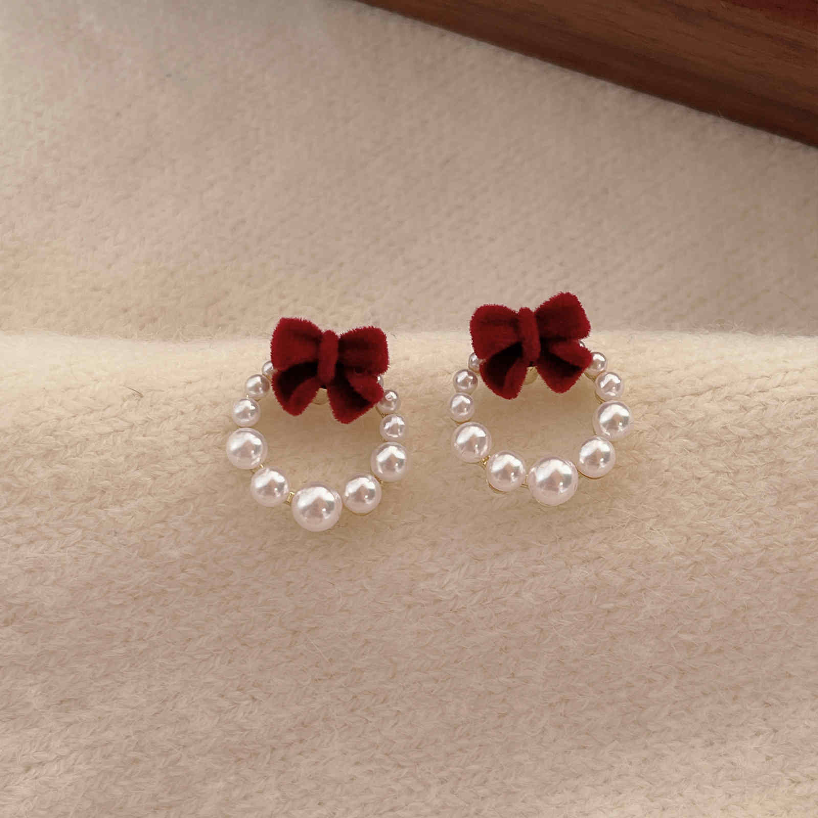 Xmas New Year Red Earrings Bow with Pearl Wreath Earring Studs with Silver Pin