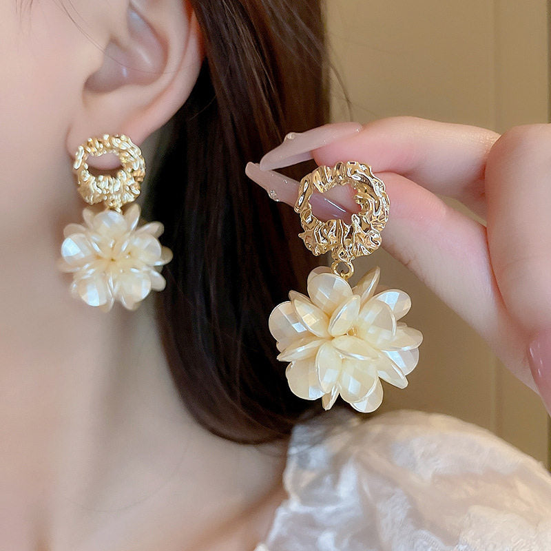 Flower Drop Earrings White Hydrangea Dangle Earrings with S925 Silver Pin