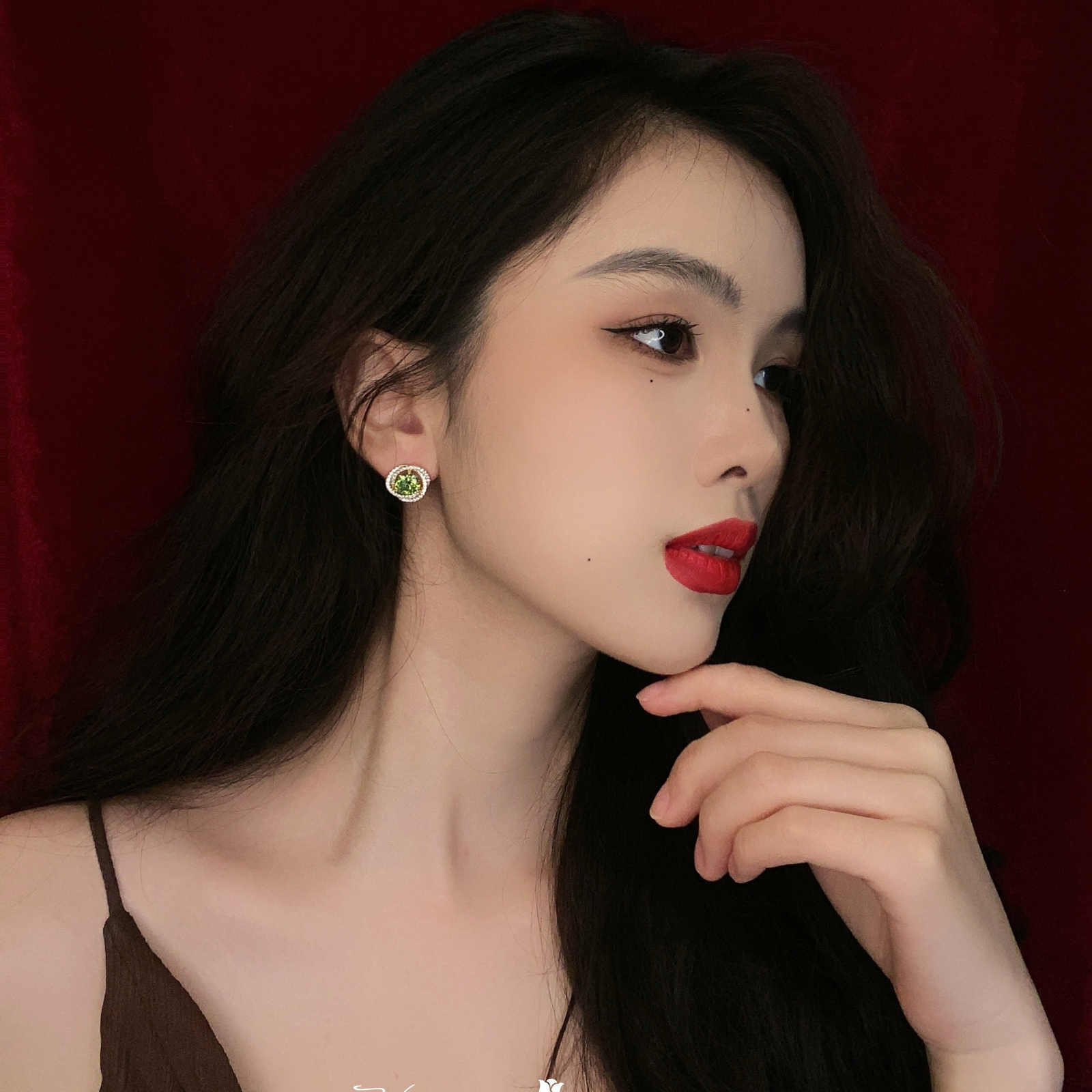 Pendientes de diamantes de imitación verdes Pendientes de aro de circonio con alfileres de plata S925