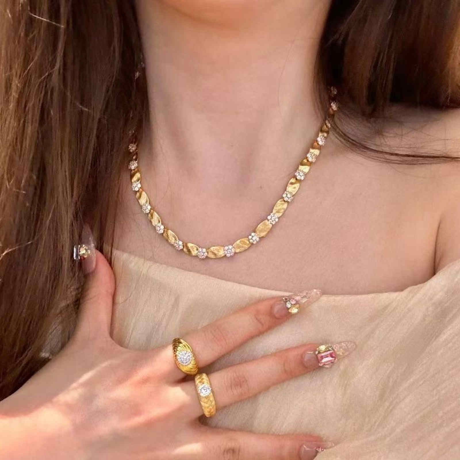 Gold and Silver Necklace and Bracelet Crystal Flower with Chunky Line Chain Necklace