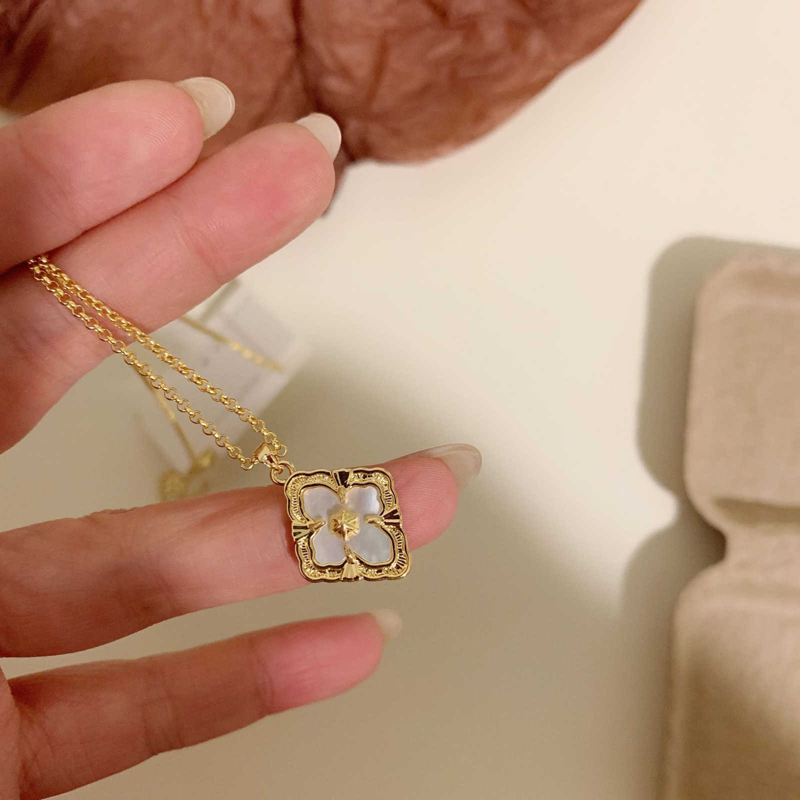 Luxury Mother of Pearl Clover Necklace 14K Gold Plated Chain Necklace