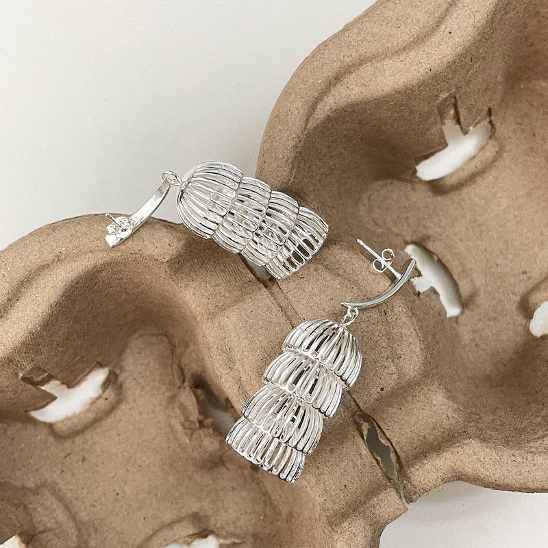 Pendientes de medusa de plata Pendientes de clip y alfiler Pendientes colgantes de plata elegantes hechos a mano