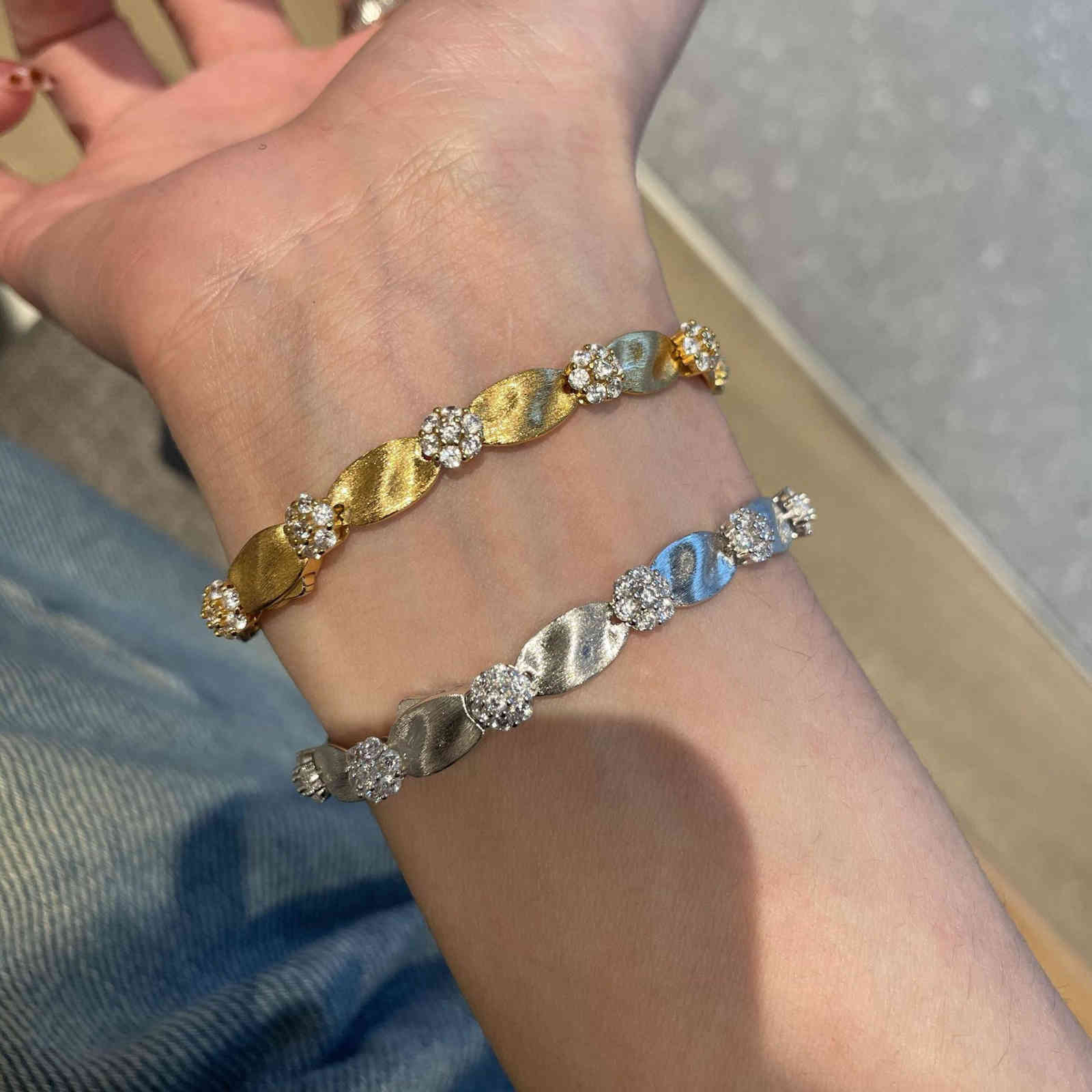 Gold and Silver Necklace and Bracelet Crystal Flower with Chunky Line Chain Necklace