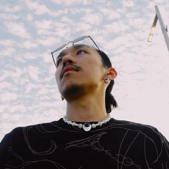 Designed Silver Hoop Earrings Chic Black Agate Silver Ear Hoops for Men and Women