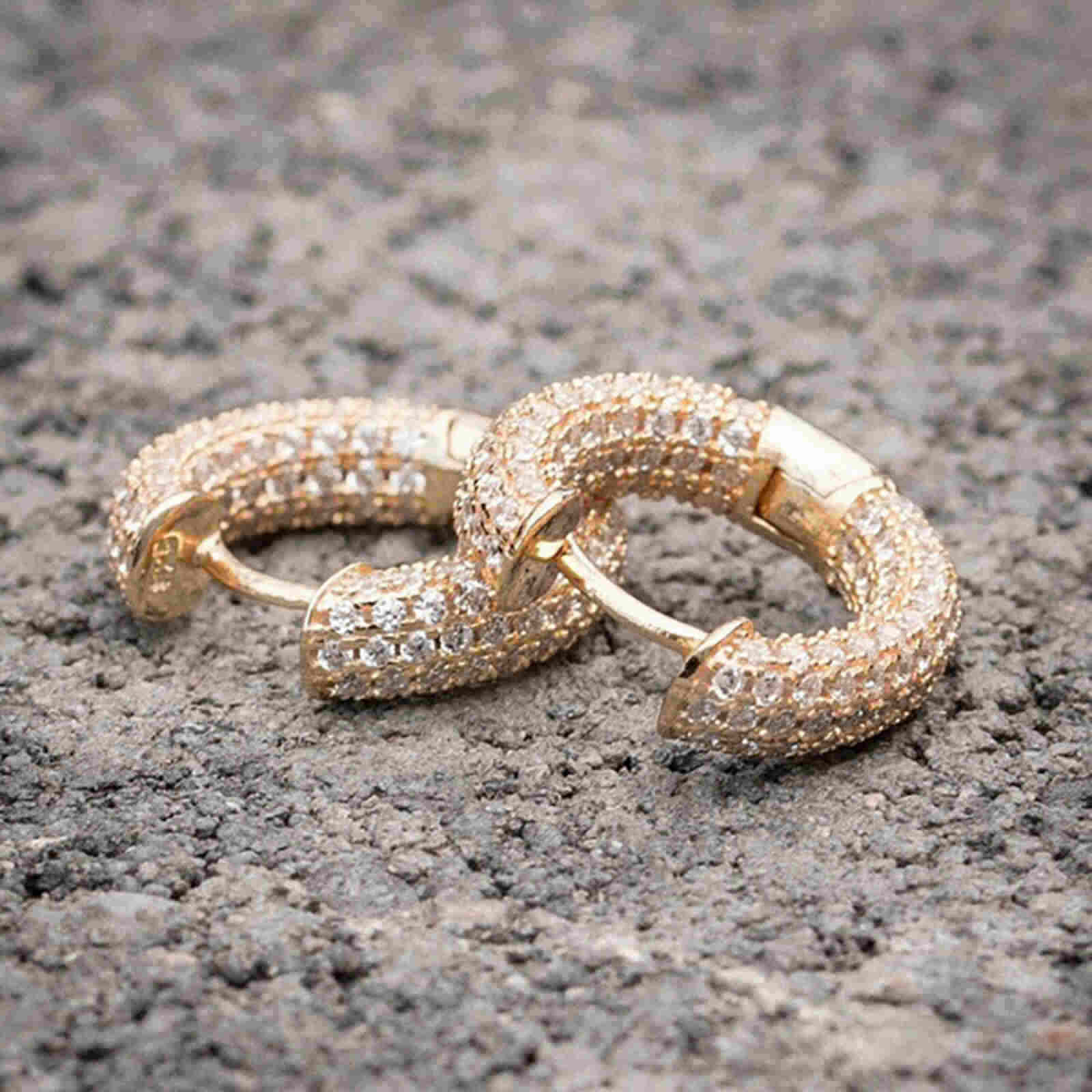 Chunky Hoop Earrings for Men Huggie Diamond Hip-Hop Earrings in Gold Silver and Rose Gold