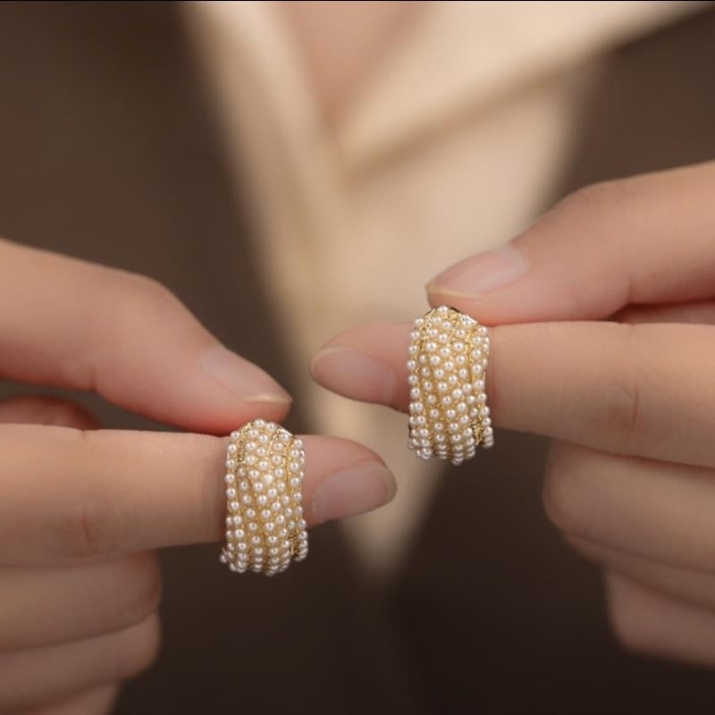 S Shape Pearl Earring Hoop Elegant Gold Pearl Earrings with Silver Pin