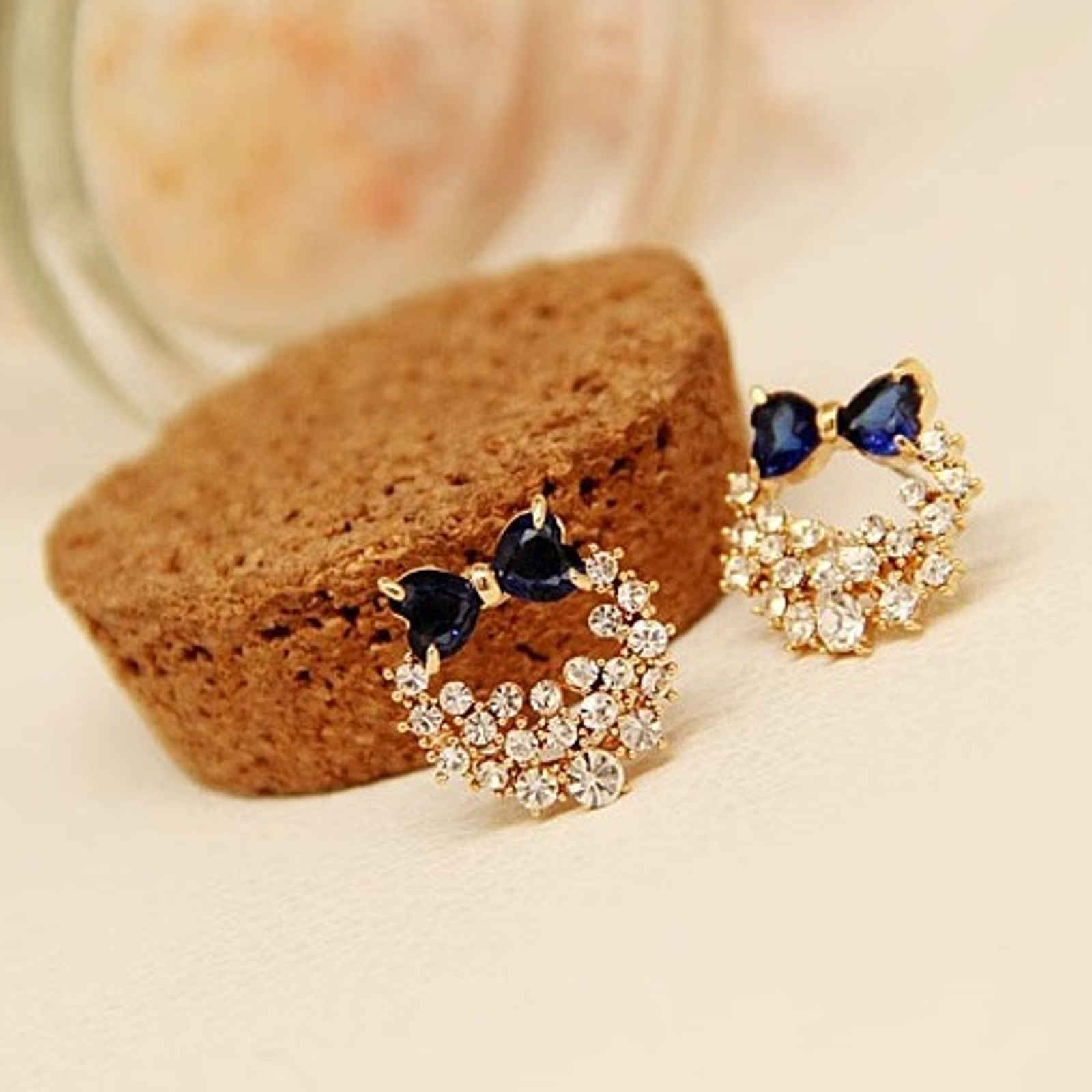 Xmas Crystal Earrings Bow and Wreath Designed Earring Studs with Silver Pin