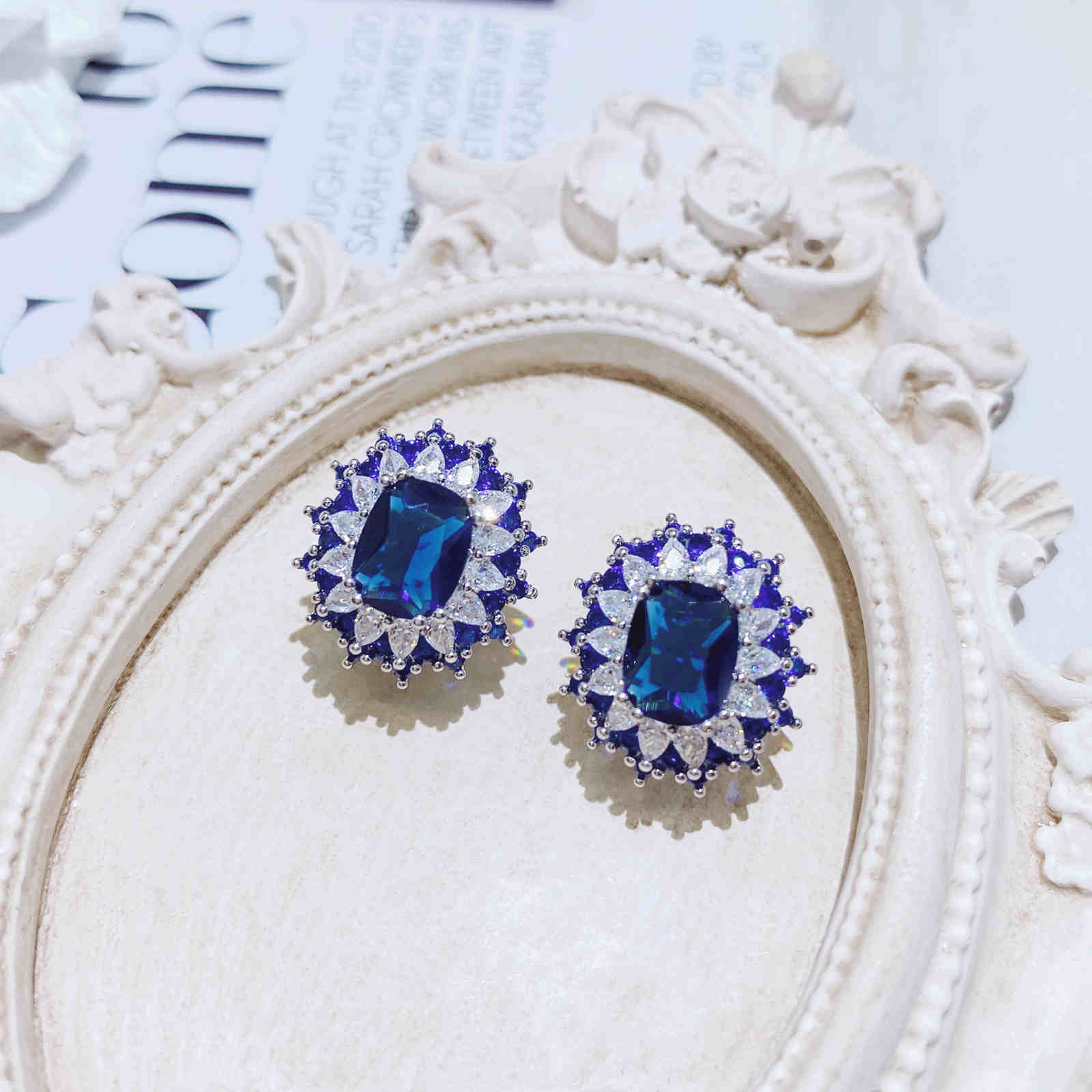 Jewelry Set Blue and Green Synthetic Quartz Crystal Earrings Necklace and Ring Set