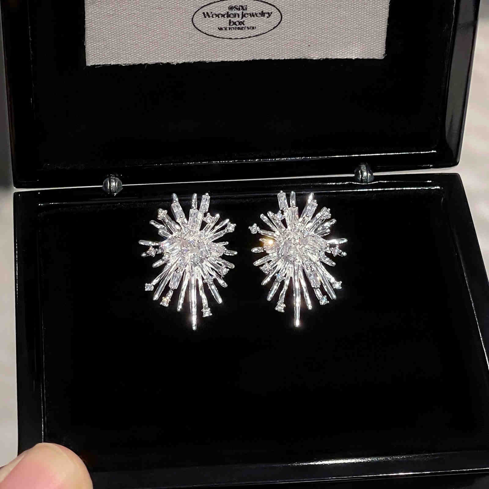 Crystal Earring Studs Designed Gold and Silver Firework Earrings with s925 Silver Pin
