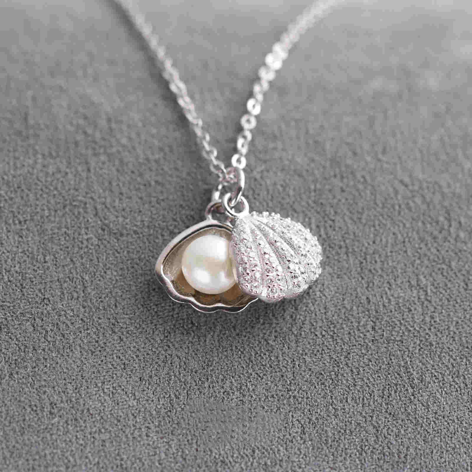 S925 versilberte Charm-Halskette mit Muschel, Muschel, Perlenkette, zierlicher, schlichter Schmuck für Frauen