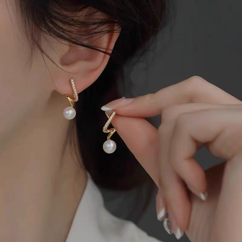 Twisted Pearl Drop Earrings Gold and Silver Crystal Clasp Pearl Earrings with Silver Pin