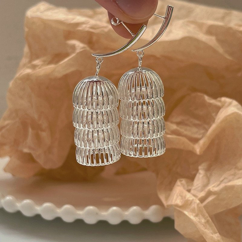 Pendientes de medusa de plata Pendientes de clip y alfiler Pendientes colgantes de plata elegantes hechos a mano