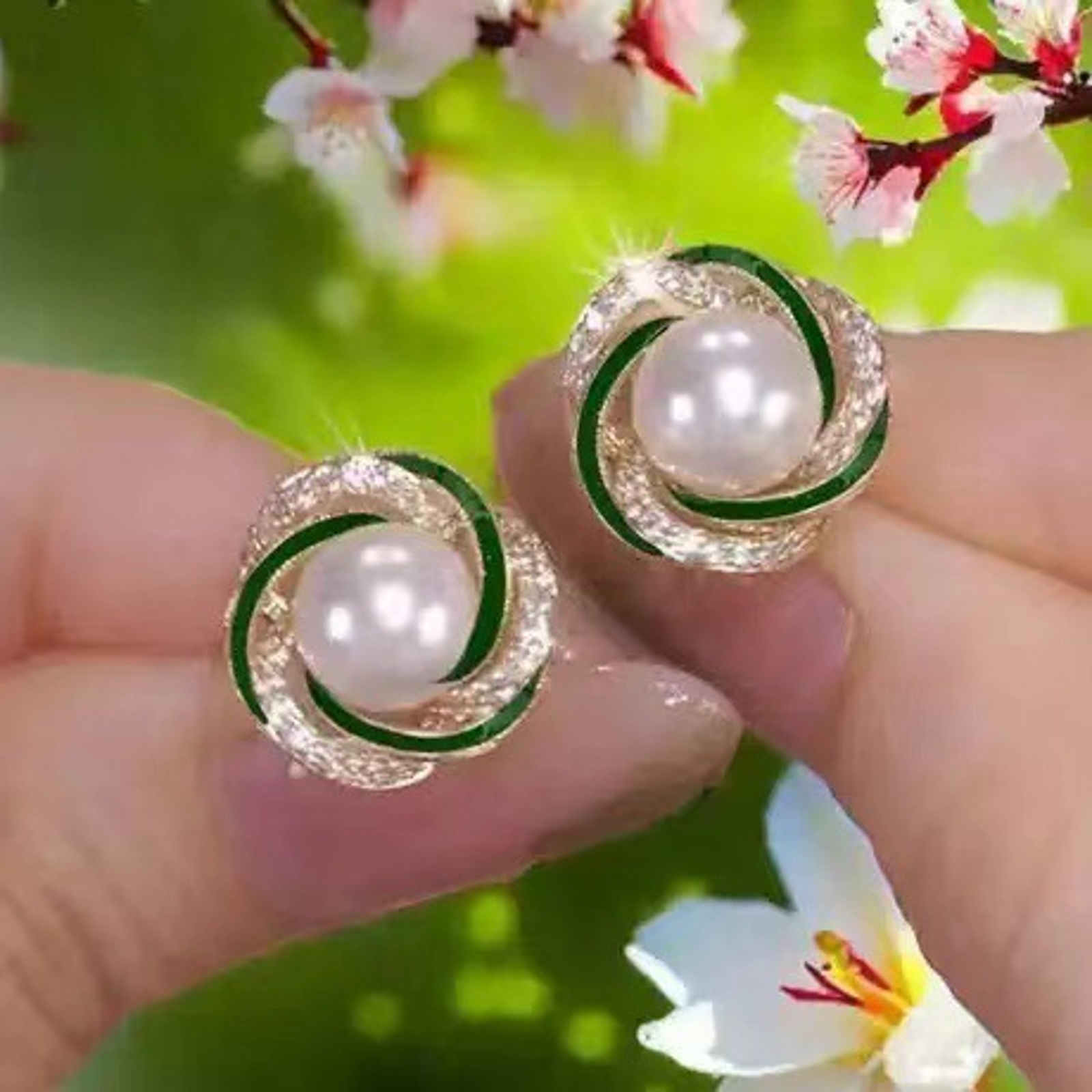 6 colores disponibles: aretes de perlas y piedras, aretes de perlas rodeadas de cristal con pasador de plata