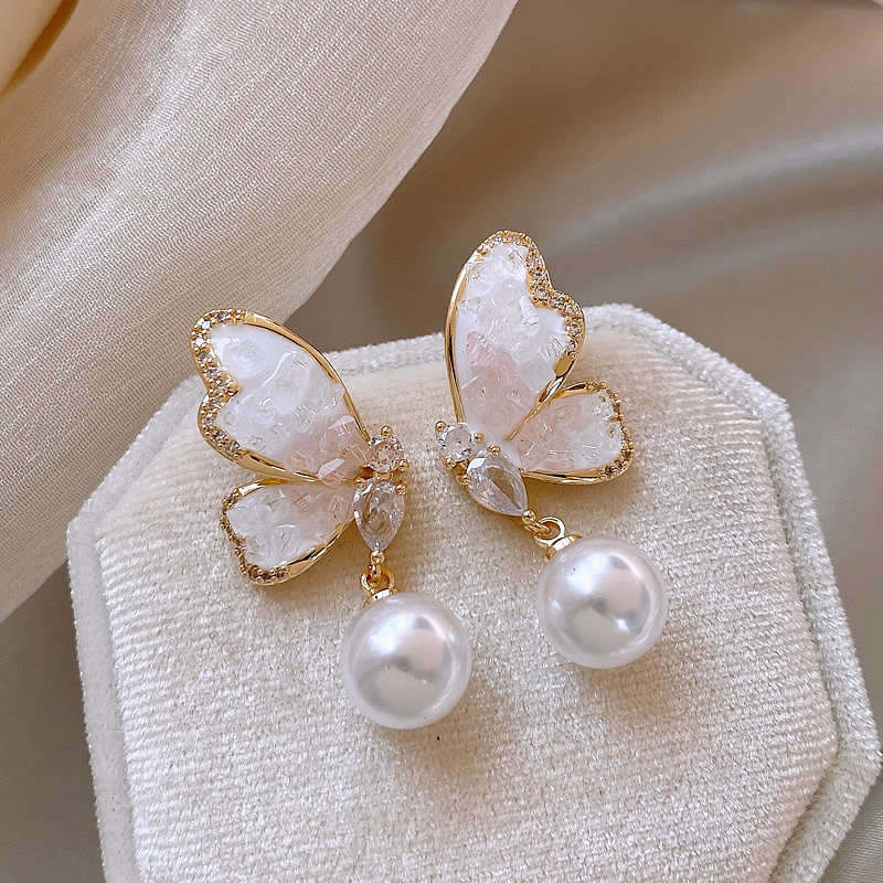 Pendientes de perlas de 10MM Pendientes colgantes de perlas de mariposa de temperamento simple para niña