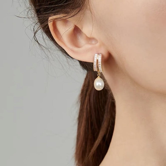 Freshwater Pearl Drop Earrings Gold Crystal Clasp with Teardrop Pearl Earrings S925 Silver Pin