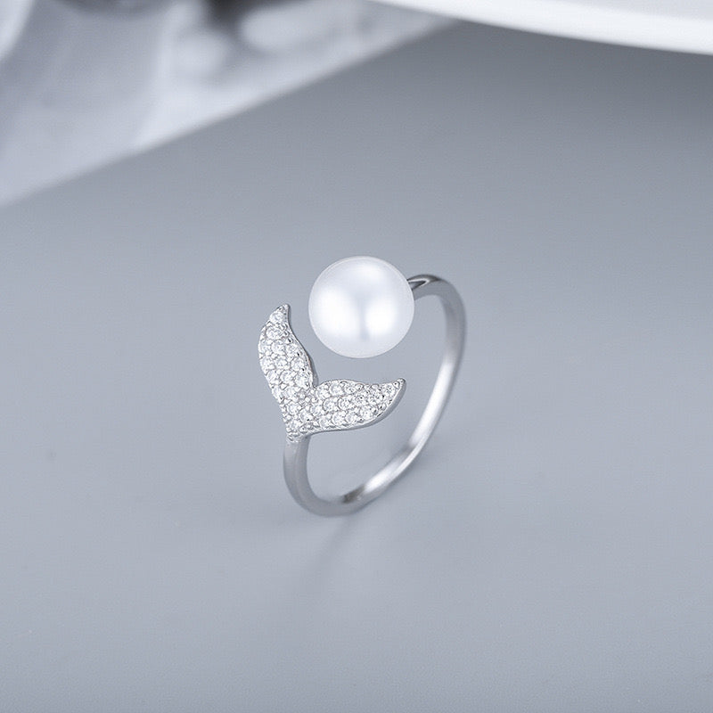 8-9mm Mermaid Style Freshwater Pearl Adjustable Size Ring in 14K Gold Over Sterling Silver
