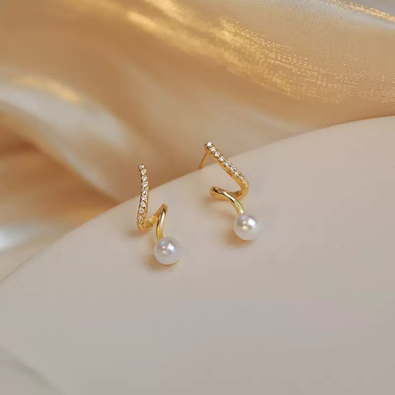 Twisted Pearl Drop Earrings Gold and Silver Crystal Clasp Pearl Earrings with Silver Pin