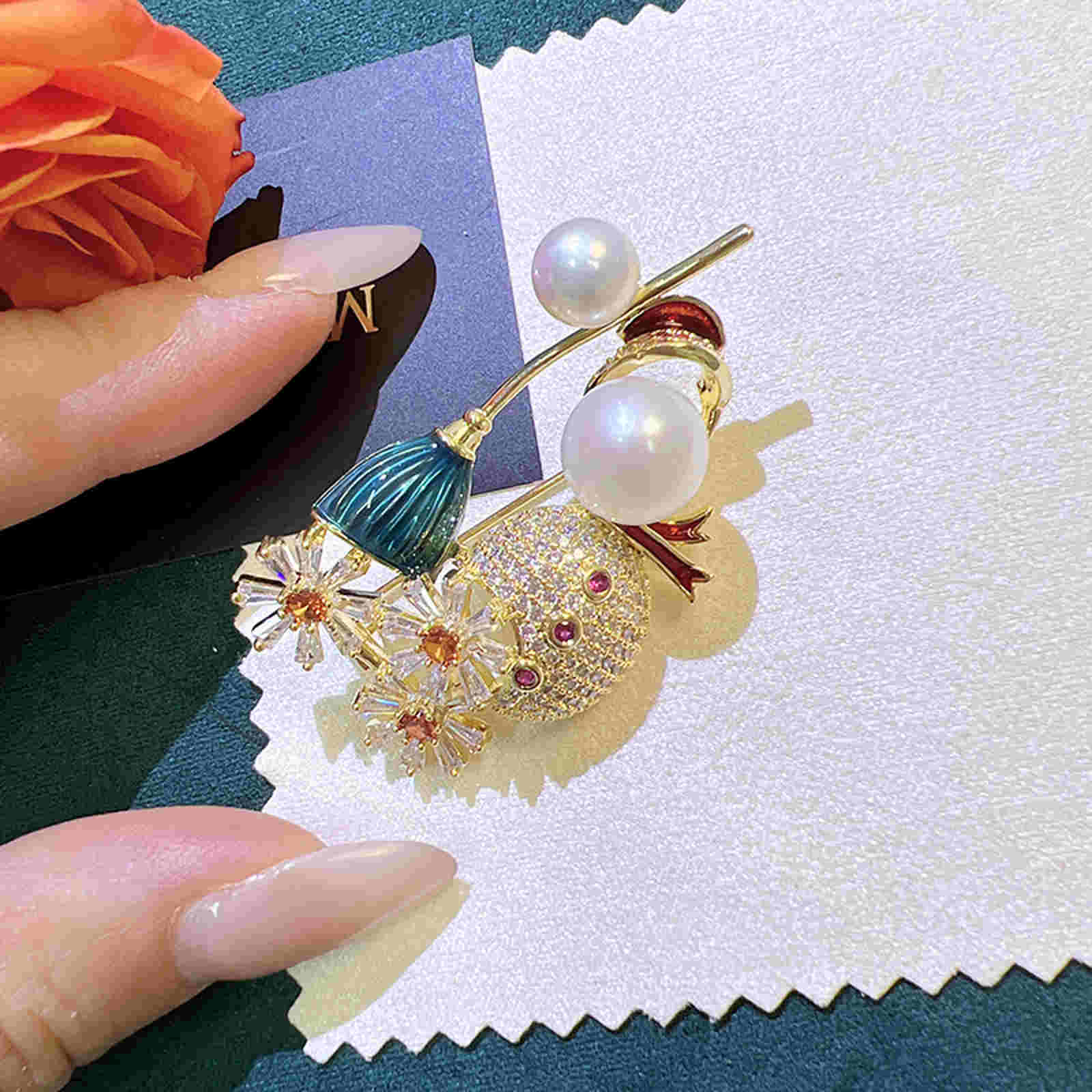 Christmas Pearl Snowman Brooch Pin Freshwater Pearl Snowploughing Cute Snowman Brooch