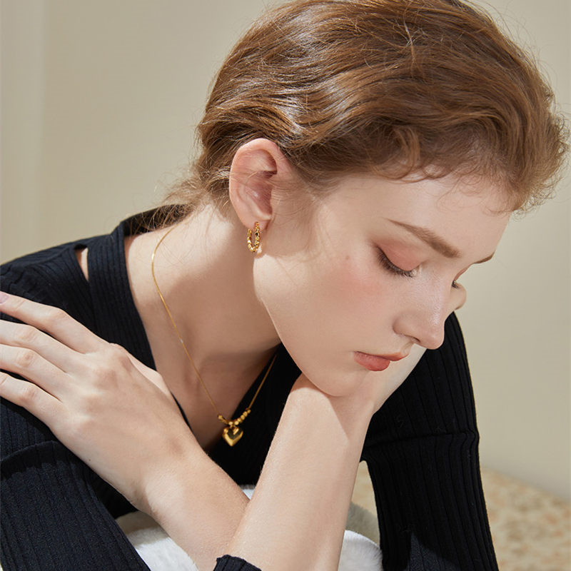 Boucles d'oreilles créoles en perles cubiques métalliques plaquées or 18 carats et argent