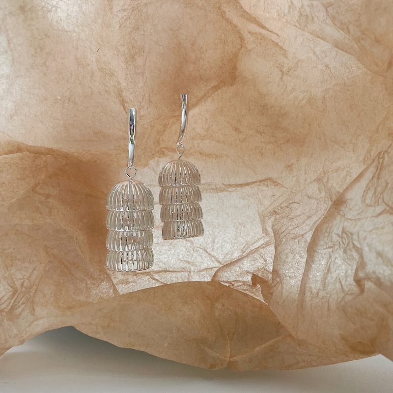 Pendientes de medusa de plata Pendientes de clip y alfiler Pendientes colgantes de plata elegantes hechos a mano