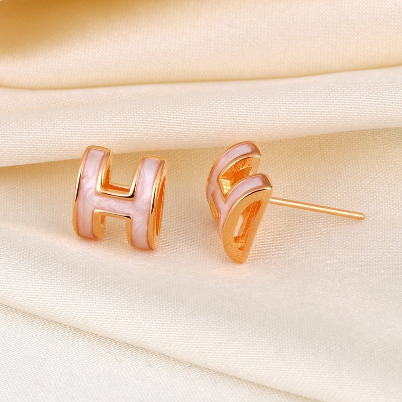 Pendientes mini con letra H, pendientes pop, elegantes tachuelas de nácar blanco y oro rosa con pasador de plata S925